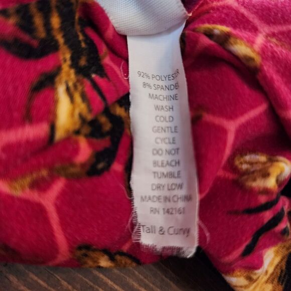 LulaRoe Womens Tall and Curvey Dark Pink with Bees Leggings - Picture 7 of 7